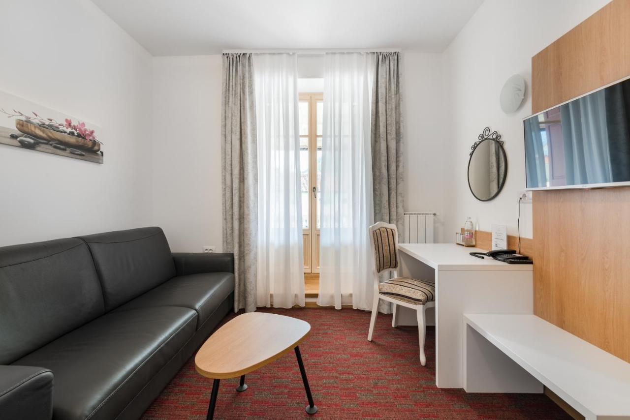 Hotel Dvorec Tolmin Εξωτερικό φωτογραφία